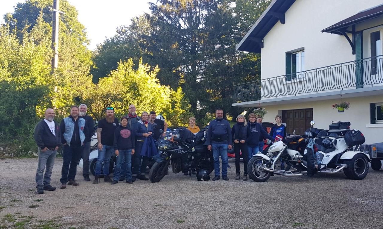 Gite Grande Capacite Au Calme Circuit Cascades Du Herisson Bonlieu Exterior foto